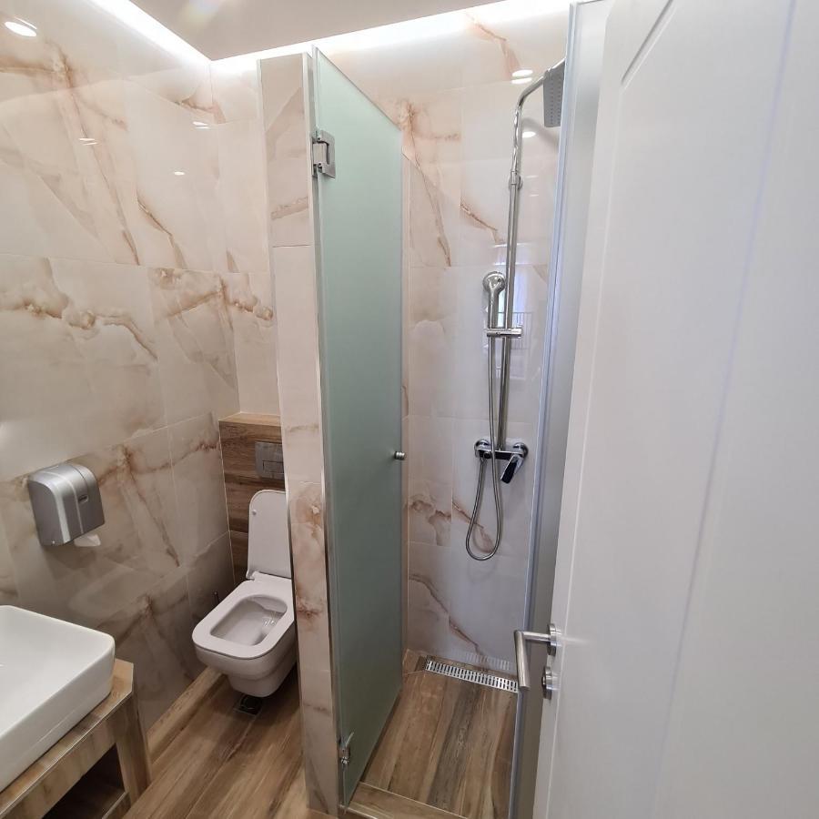 Double or Twin Room Bathroom